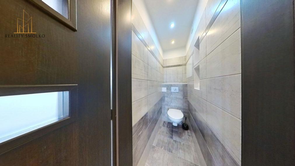 EXKLUZÍVNE: Štýlový 2,5-izbový byt s panoramatickým výhľadom (Kotrádova ul.)