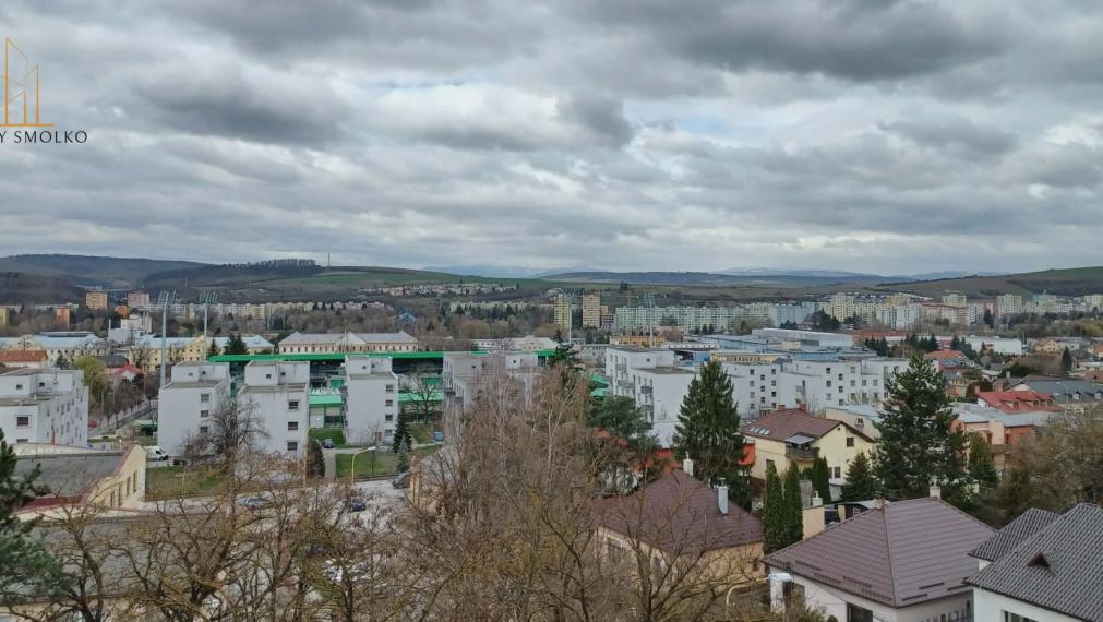 EXKLUZÍVNE: Štýlový 2,5-izbový byt s panoramatickým výhľadom (Kotrádova ul.)