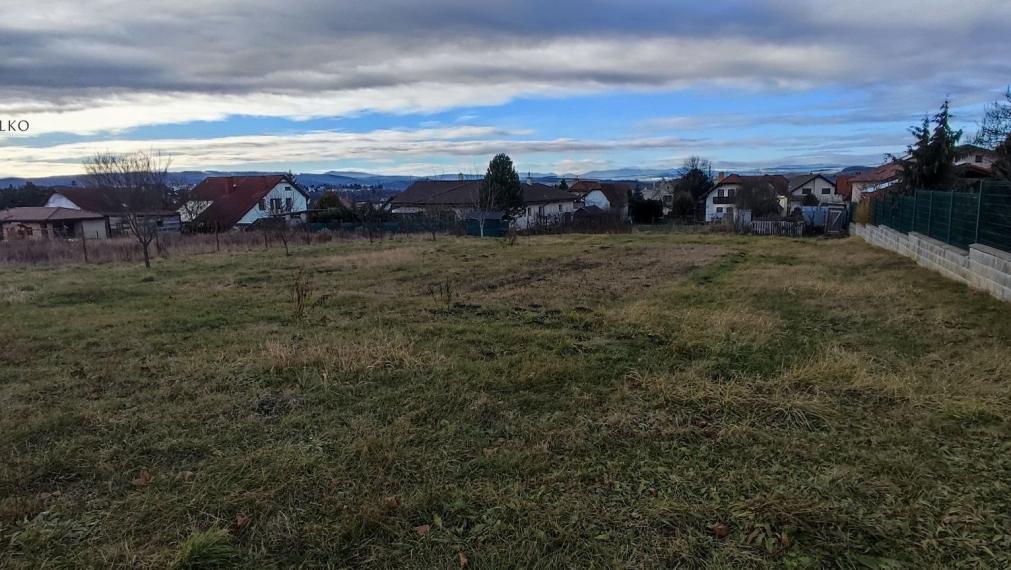 EXKLUZÍVNE - pozemok k výstavbe RD - 1593 m² - Ľubotice - Prešov.