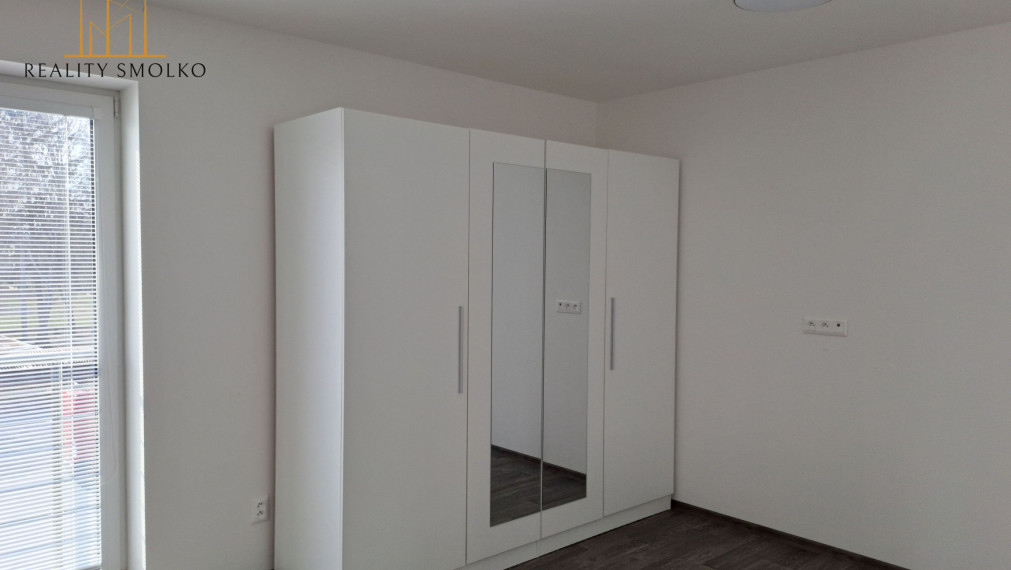 Prenájom 2-izbového bytu v blízkom centre mesta Humenné.