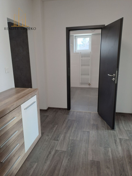 Prenájom 2-izbového bytu v blízkom centre mesta Humenné.