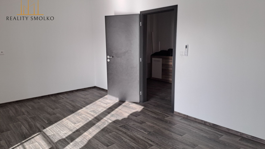 Prenájom 2-izbového bytu v blízkom centre mesta Humenné.