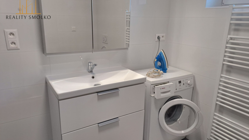 Prenájom 2-izbového bytu v blízkom centre mesta Humenné.