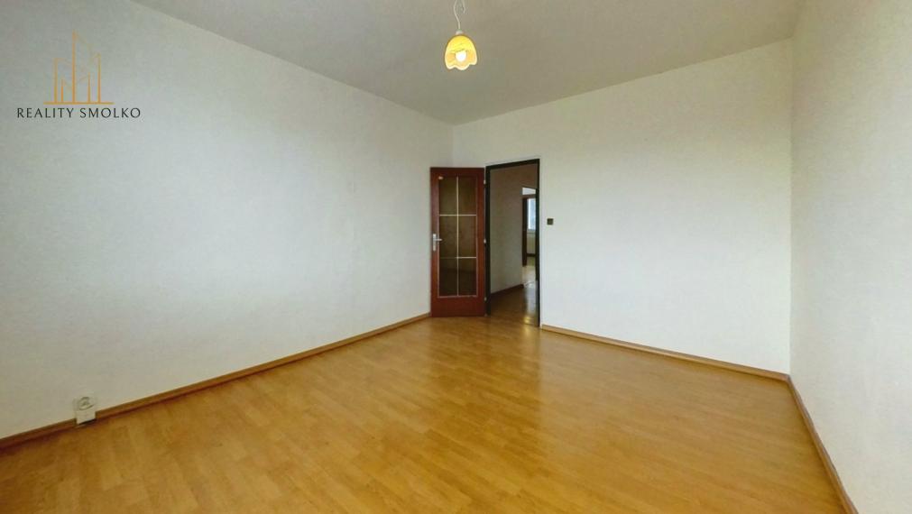 PREDANÉ !!!  Priestranný 4i byt bez balkóna Sídlisko III, Prešov