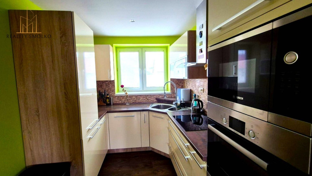 ***PREDANÉ***3i byt, 84 m²,komplet.rekonšt.+ garáž, záhradka,3D