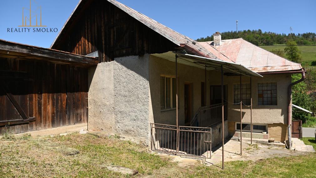 Na predaj - starší rodinný vidiecky dom v Miklušovciach
