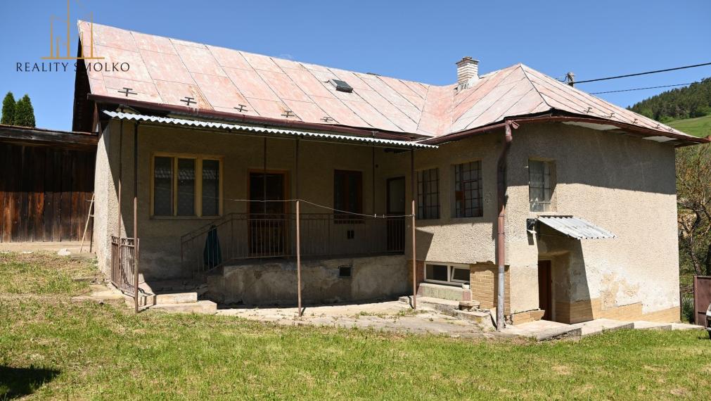Na predaj - starší rodinný vidiecky dom v Miklušovciach