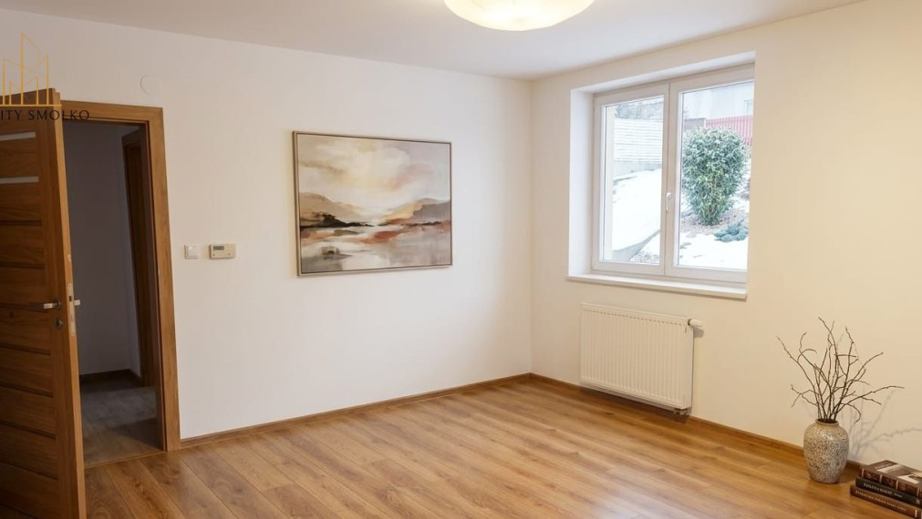 Na predaj RODINNÝ DOM s ďalším BYTOM a samostatným vchodom, pozemok 1001 m²