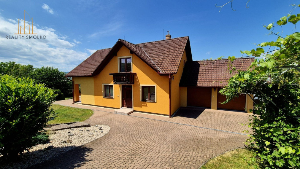 Na predaj RODINNÝ DOM s ďalším BYTOM a samostatným vchodom, pozemok 1001 m²
