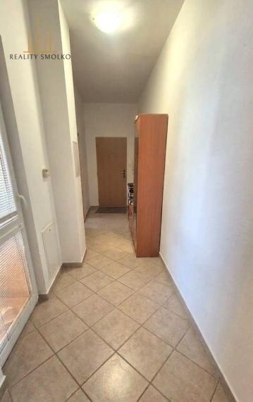 Prenájom - 2i  tehlový byt, vlastný parking, 2 x balkón, vlastné kúrenie 