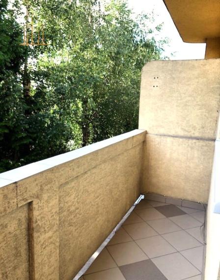 Prenájom - 2i  tehlový byt, vlastný parking, 2 x balkón, vlastné kúrenie 
