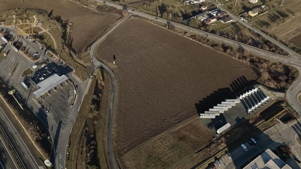 Exkluzívny predaj priemyselného pozemku – Malý Šariš pri Prešove (44 101 m²)