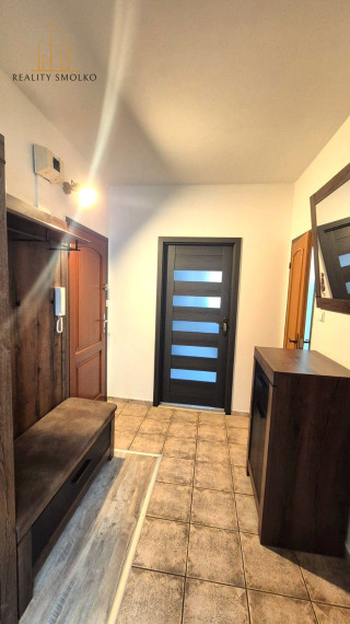 Prenájom - 1 izbový byt, kompletná rekonštrukcia, 43m², Tomášikova