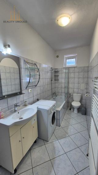 ***REZERVOVANÉ ***Prenájom - 2i  tehlový byt, vlastný parking, 2 x balkón, vlastné kúrenie