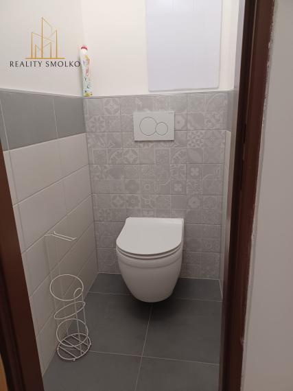 2-izbový byt s loggiou, vlastným kúrením a parkovaním - Veľký Šariš