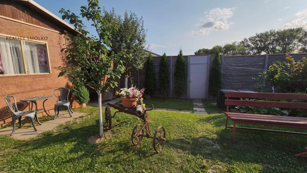 Dom bez jediného schodu + letná kuchyňa — Teriakovce pri Prešove