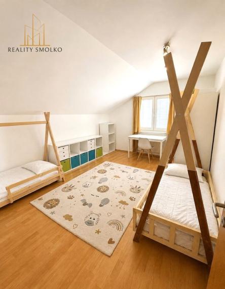KOMFORT S VLASTNÝM BAZÉNOM 3-izbový byt v rodinnom dome (Prešov – Solivar)
