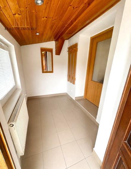 KOMFORT S VLASTNÝM BAZÉNOM 3-izbový byt v rodinnom dome (Prešov – Solivar)