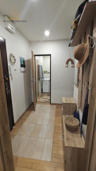 EXKLUZÍVNE - Prenájom 2-izbový byt Veľký Šariš, rekonštruovaný, zariadený.