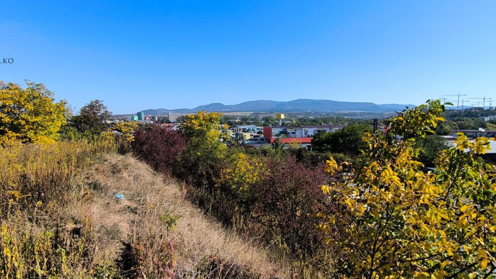 EXKLUZÍVNE - Na predaj veľký pozemok k výstavbe bytov - Prešov - Stará Tehelňa.