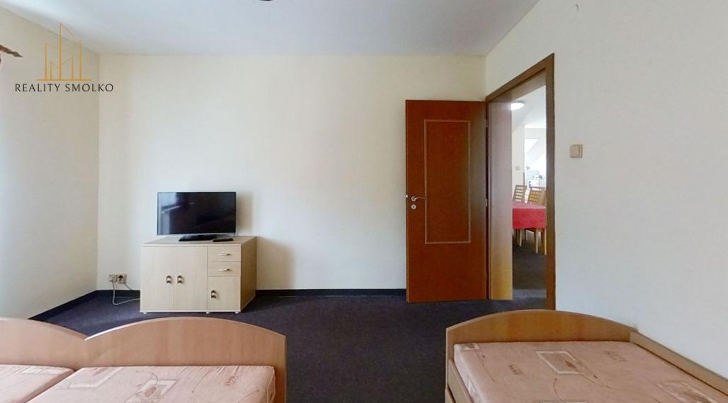 Na predaj dva domy na jedmom pozemku v meste Krompachy