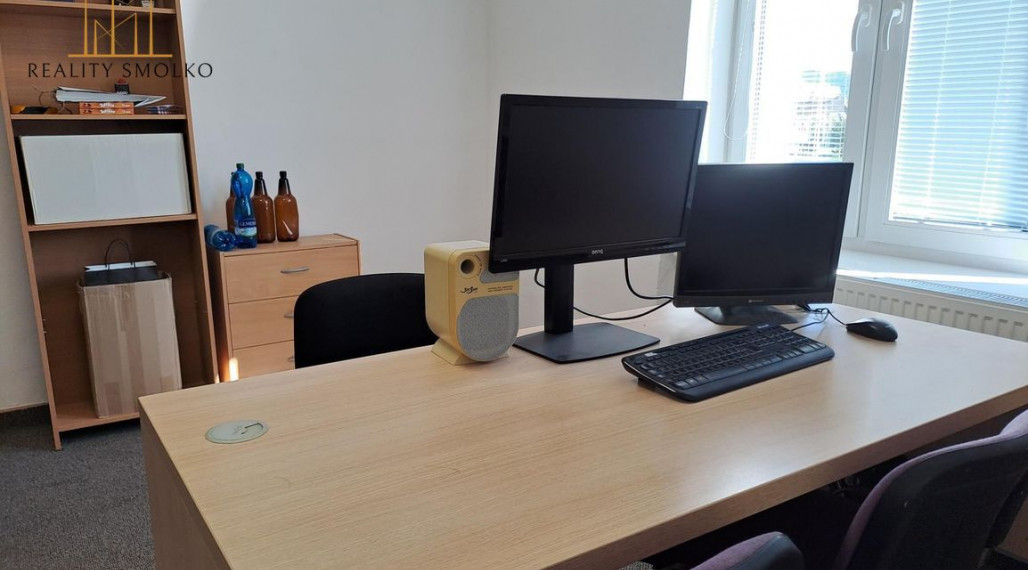 REZERVOVANÉ !!!  Kancelársky priestor na prenájom v meste Humenné.