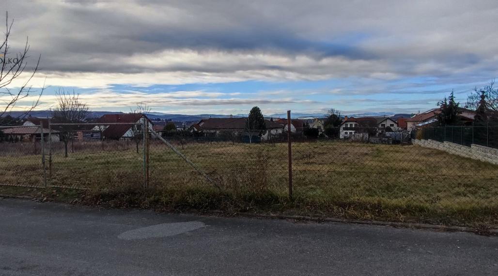 EXKLUZÍVNE - pozemok k výstavbe RD - 796.5 m² - Ľubotice - Prešov.