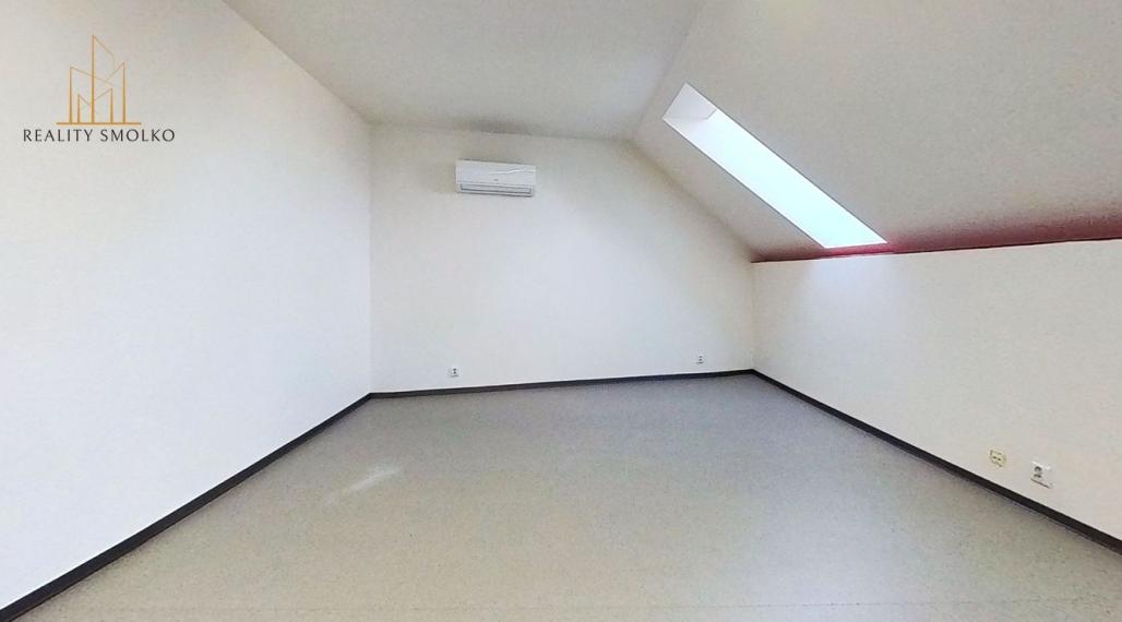 EXKLUZÍVNE NA PRENÁJOM – REPREZENTATÍVNE KANCELÁRSKE PRIESTORY NA OKRUŽNEJ ULICI V PREŠOVE