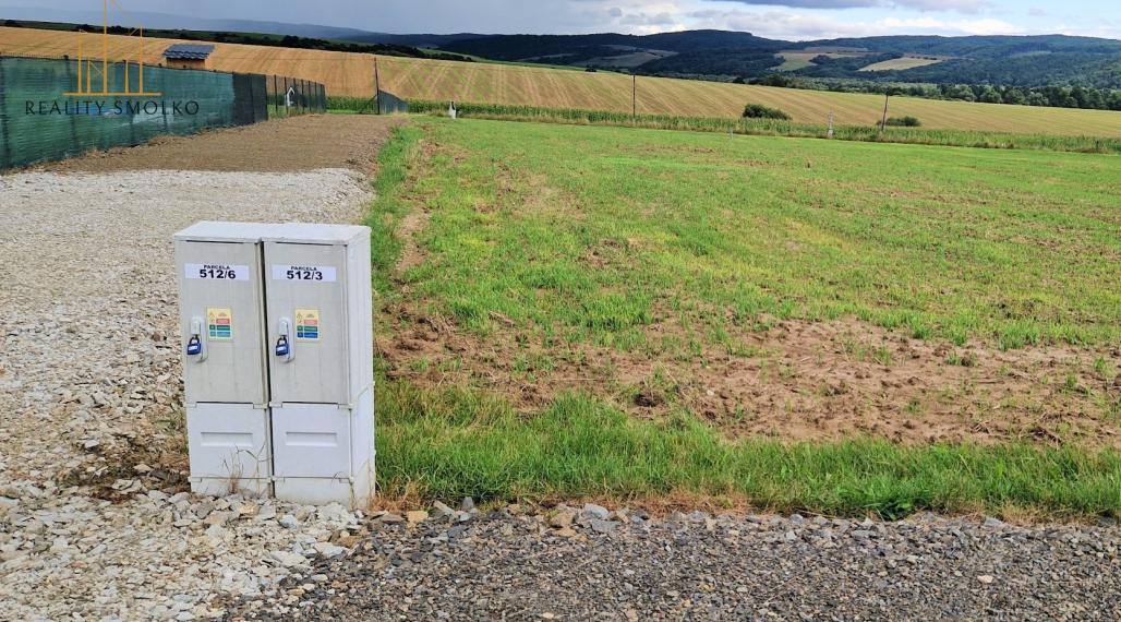 POZEMOK na výstavbu RD 1317 m², HANKOVCE