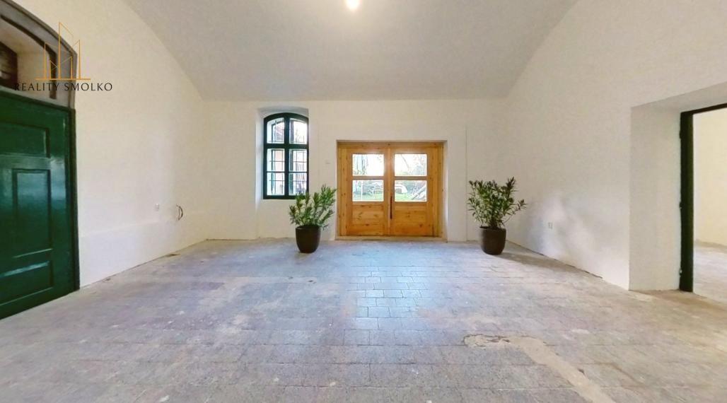 NA PRENÁJOM – OBCHODNÉ A PREVÁDZKOVÉ PRIESTORY V PREŠOVE – NIŽNÁ ŠEBASTOVÁ