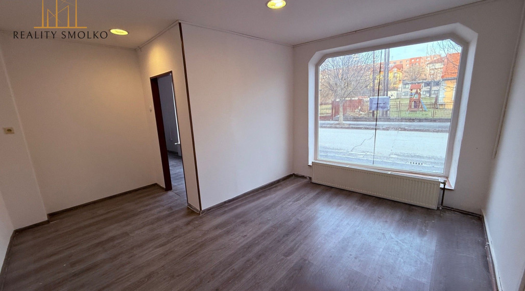 EXKLUZÍVNE: Administratívno-prevádzkové priestory s parkovaním v širšom centre