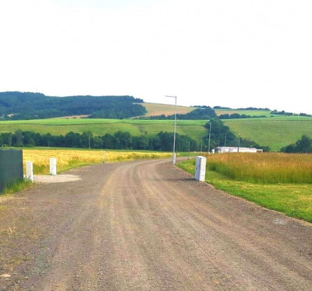 POZEMOK na výstavbu RD 1013 m², HANKOVCE
