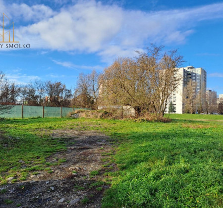 Predaj pozemku v Humennom, 1.271m2 