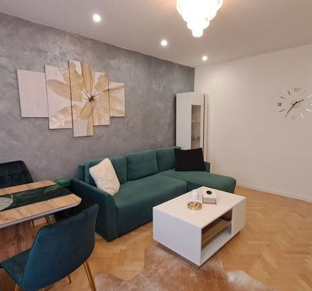 SÚRNE !!! Hľadáme pre konkrétneho  klienta 1,5 alebo 2-izbový byt  s balkónom v Humennom.