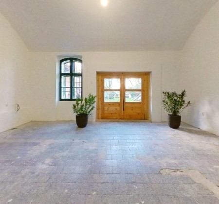 NA PRENÁJOM – OBCHODNÉ A PREVÁDZKOVÉ PRIESTORY V PREŠOVE – NIŽNÁ ŠEBASTOVÁ