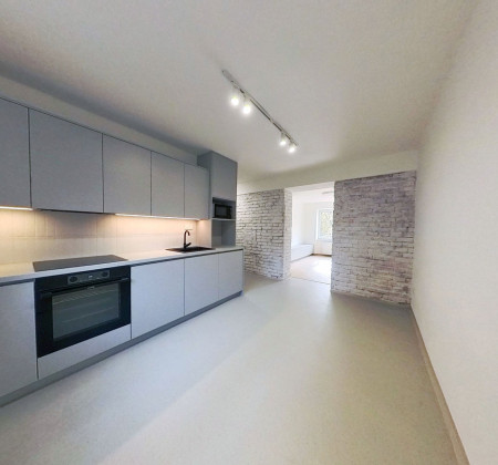 EXKLUZÍVNE: Dizajnový 2-izbový byt na Šafárikovej ulici – bývanie s charakterom