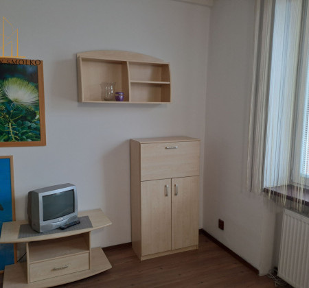 PRENÁJOM  GARSÓNKY, 22 m², Humenné