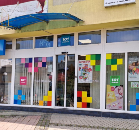 Na prenájom obchodný priestor v centre mesta Humenné.