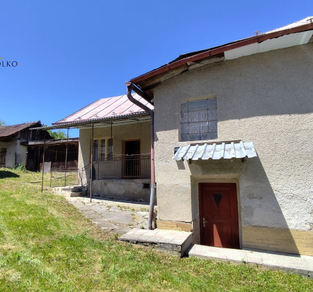 Na predaj - starší rodinný vidiecky dom v Miklušovciach