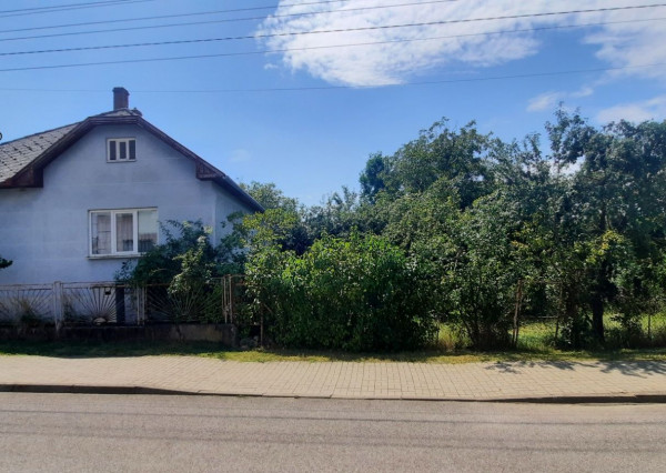 PREDANÉ - Rodinný dom vo veľmi dobrom stave v obci Drienovec len 30 km od Košíc