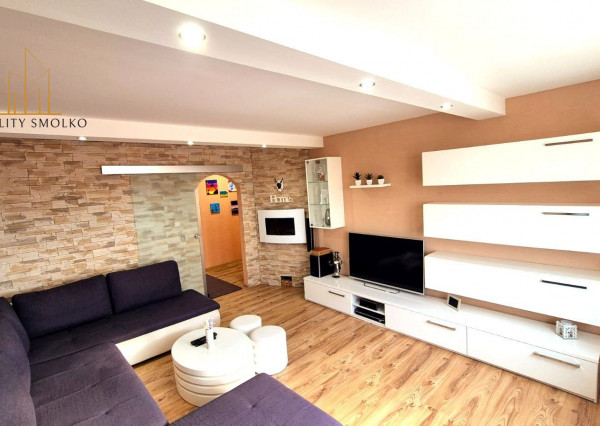 PREDANÉ !!!  3 izbový, klimatizovaný, garáž, loggia, tehla, okr. Prešov