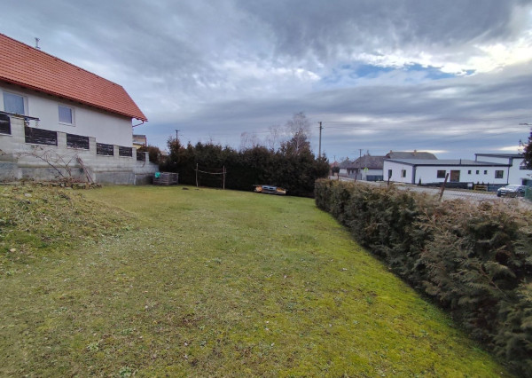 PREDANÉ !!!  Predám pozemok v centre obce Šarišské Michaľany, okr. Sabinov