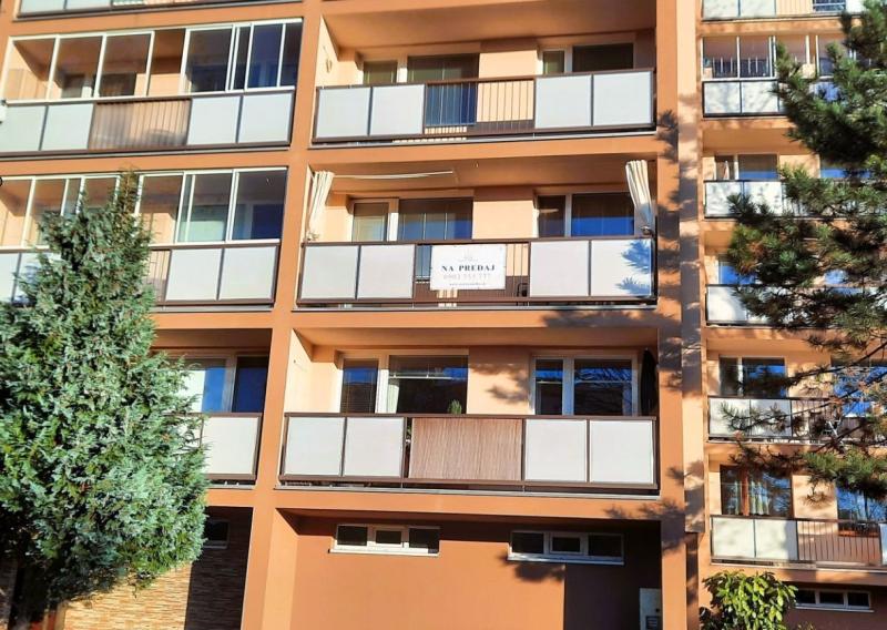 PREDANÉ - Útulný 3i byt 71m2 &quot;Pražák&quot; so 6m loggiou-Moldava n/Bodvou
