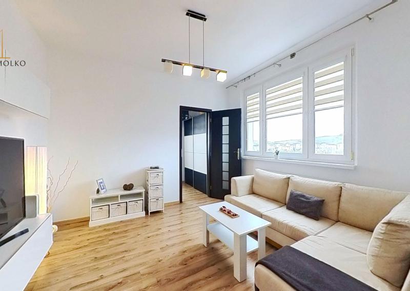 PRENAJATÉ !!!  EXKLUZÍVNE: Štýlový 2,5-izbový byt s panoramatickým výhľadom (Kotrádova ul.)